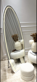 مراية مع اضاءة ليد 3 ألوان بكبسة تتش بشكل بيضاوي