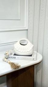 بكيت محارم شكل شنطة حجم وسط