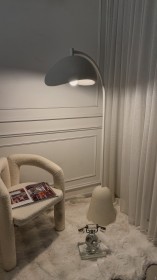 سايد لامب حجر ابيض بتصميم بسيط