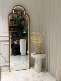 مراية ديكور ليد وبنفس الوقت ساعة