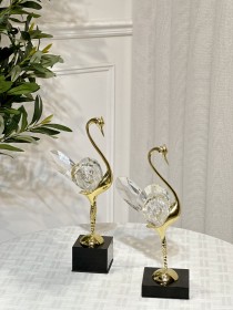 طقم تحف كريستال فلامنجو باللون الاسود والذهبي