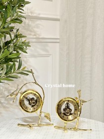 تحفة ساعة ذهبي